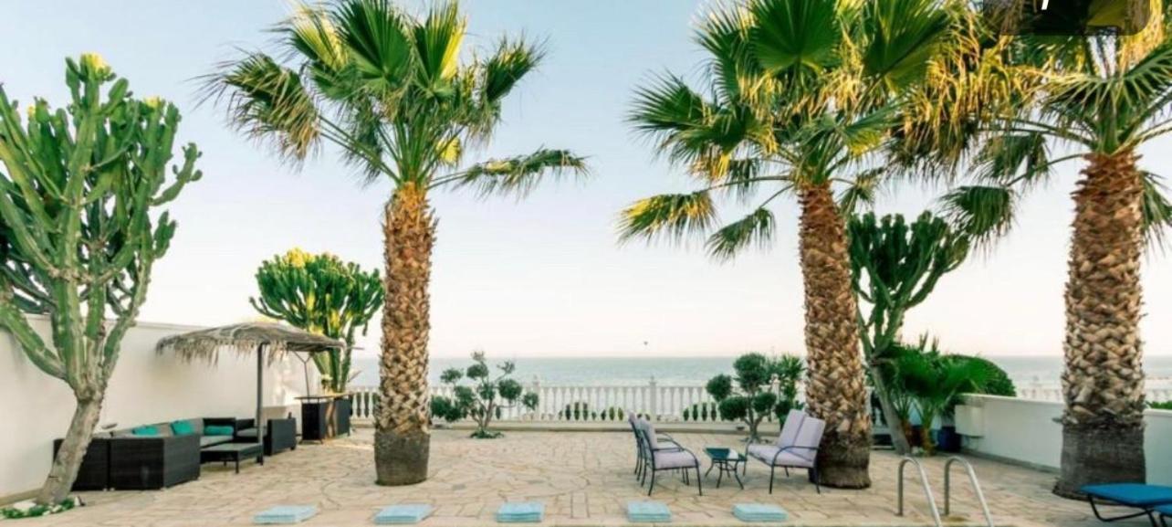 Zygi Beachfront Villa Kültér fotó